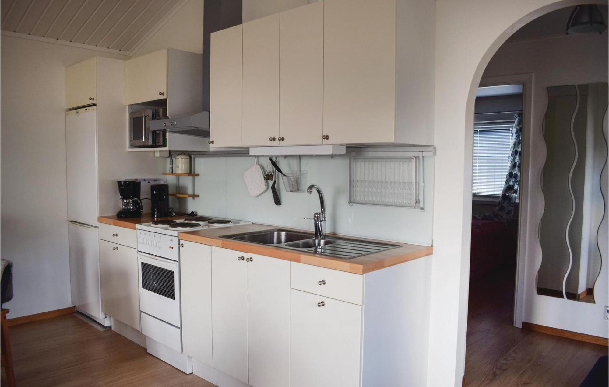 Amazing Home In Loettorp With House Sea View Exterior photo